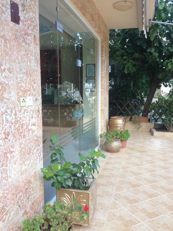 Marvi Hotel Kamena Vourla Exterior photo